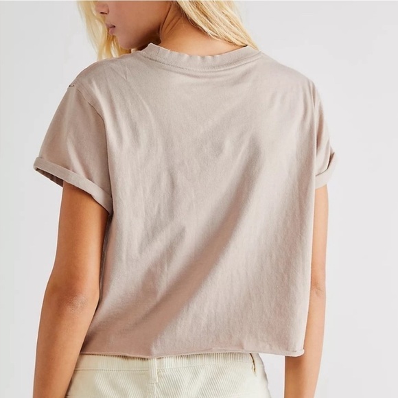 Free People Women's Green raw edge perfect tee -shirt size small NWT - Picture 2 of 12